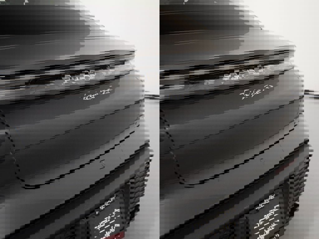 New 2026 Porsche Taycan 4S image 36