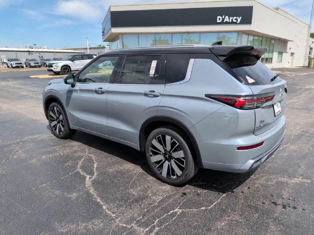 New 2026 Mitsubishi Outlander SEL AWD/4WD image 10