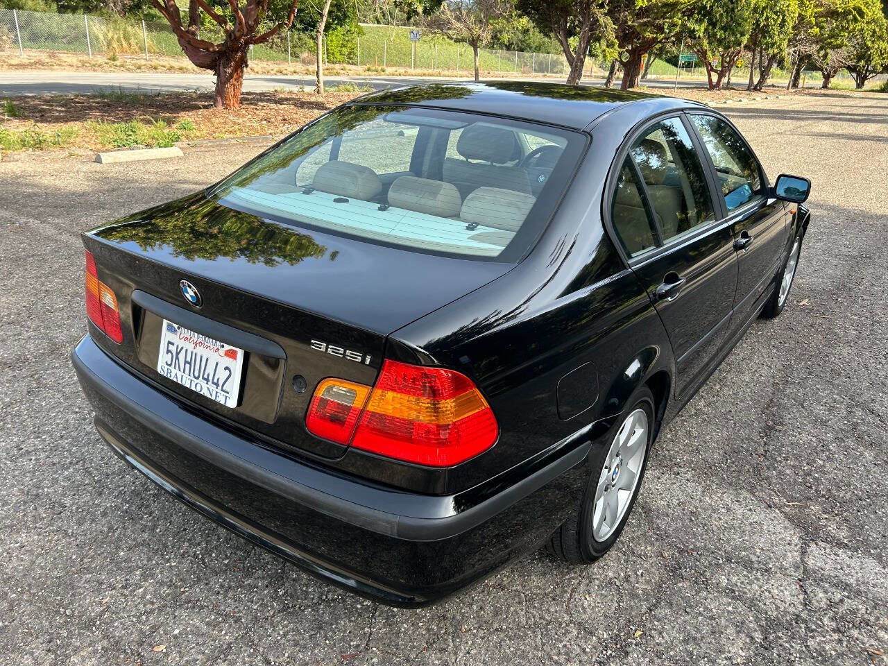 Used 2004 BMW 325i Sedan RWD image 16