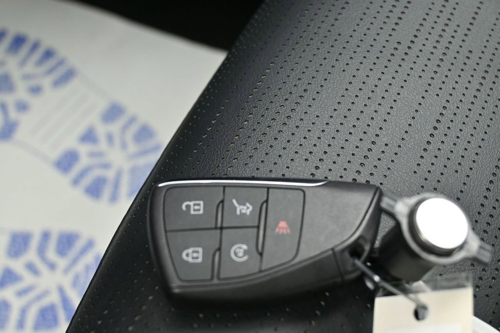 Used 2025 Buick Enclave Sport Touring AWD/4WD image 31