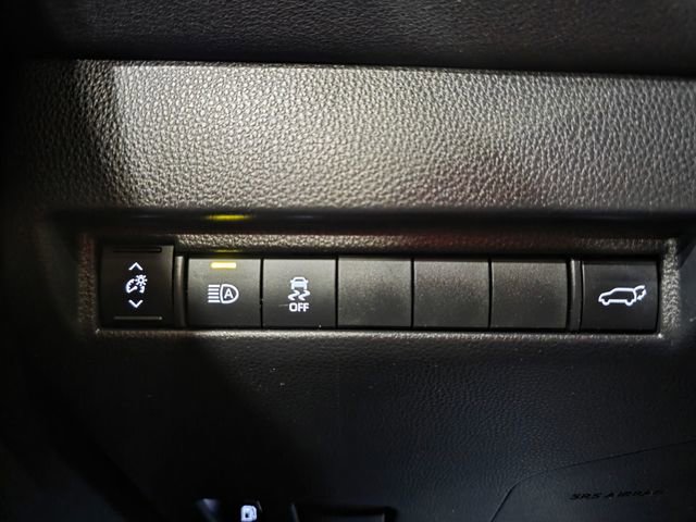 Used 2023 Toyota Venza Nightshade AWD/4WD image 19