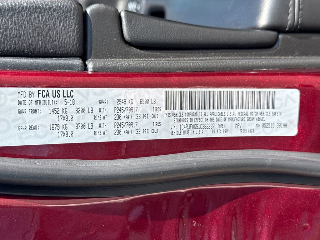 Used 2018 Jeep Grand Cherokee Laredo image 31