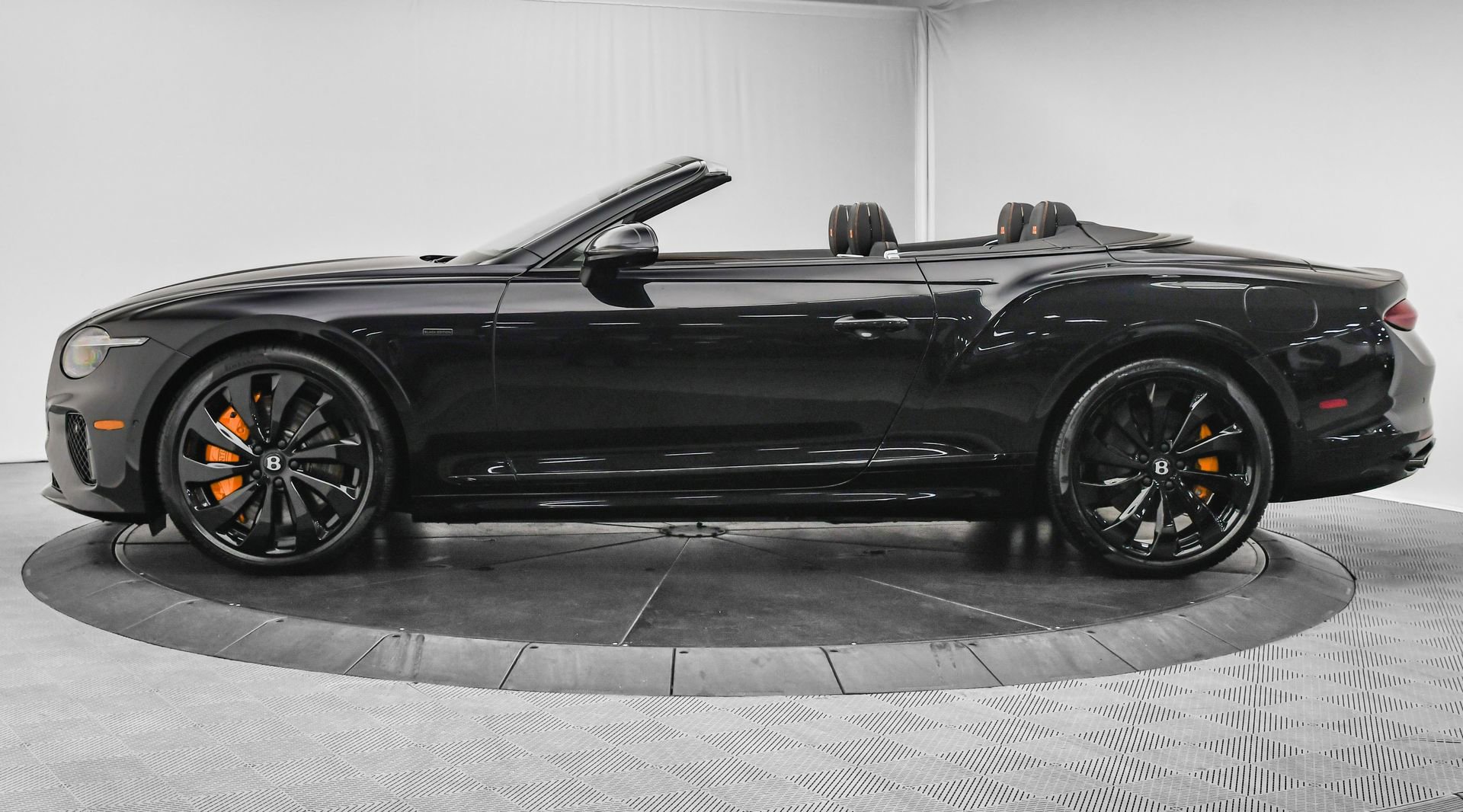 New 2025 Bentley Continental GTC image 9