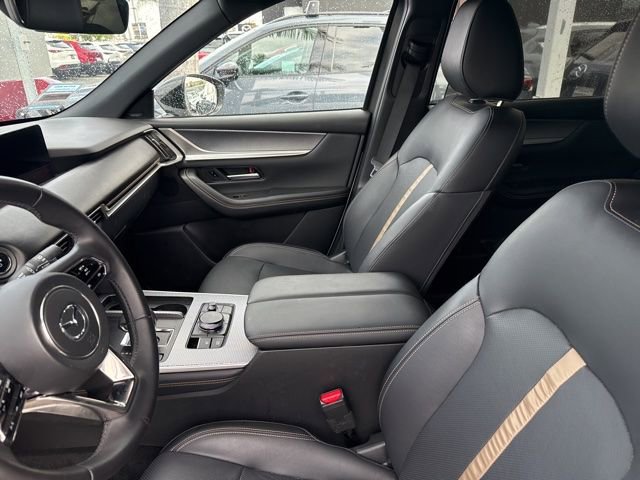 Certified 2025 MAZDA CX-70 Plug-In Hybrid w/ Premium Plus AWD/4WD image 5