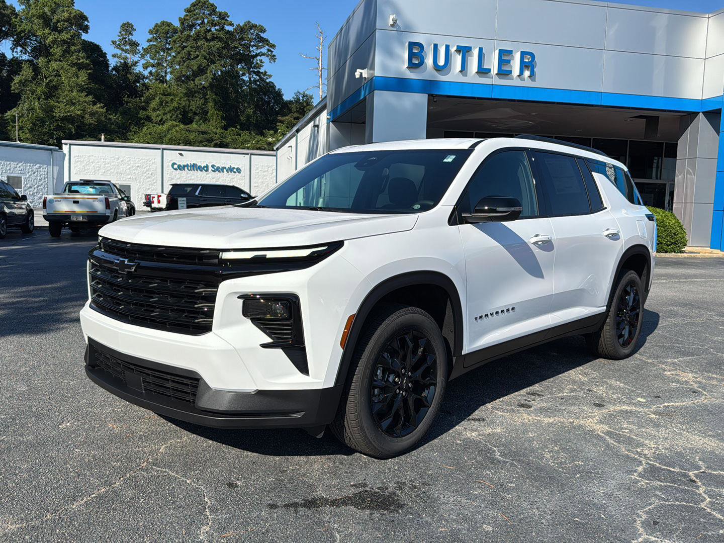 New 2026 Chevrolet Traverse LT w/ Midnight/Sport Edition image 2