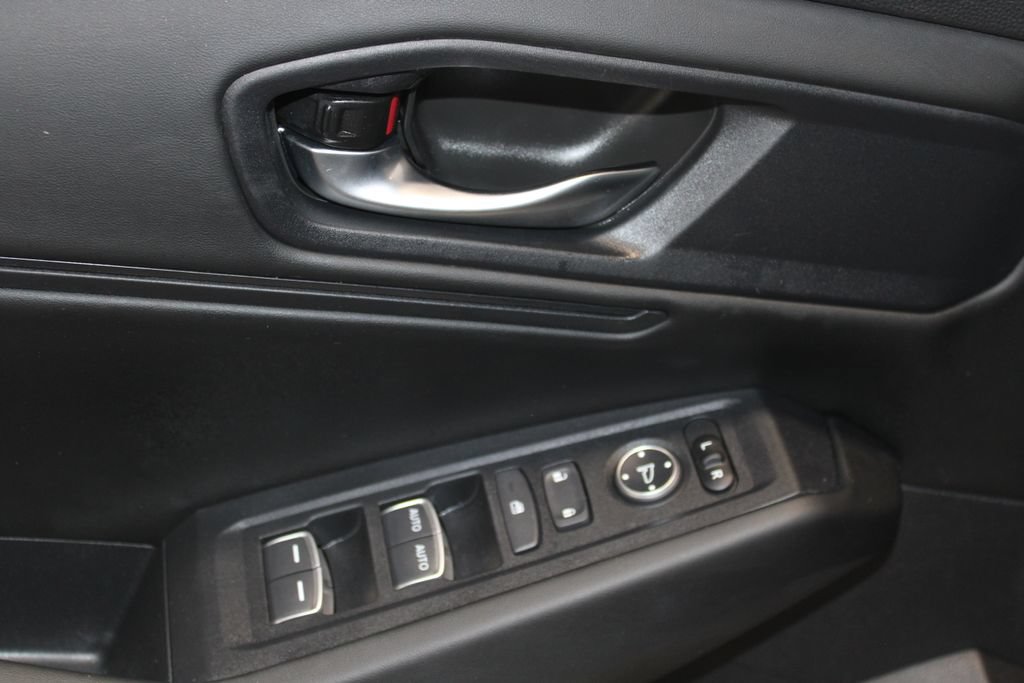Used 2023 Honda Accord EX image 6