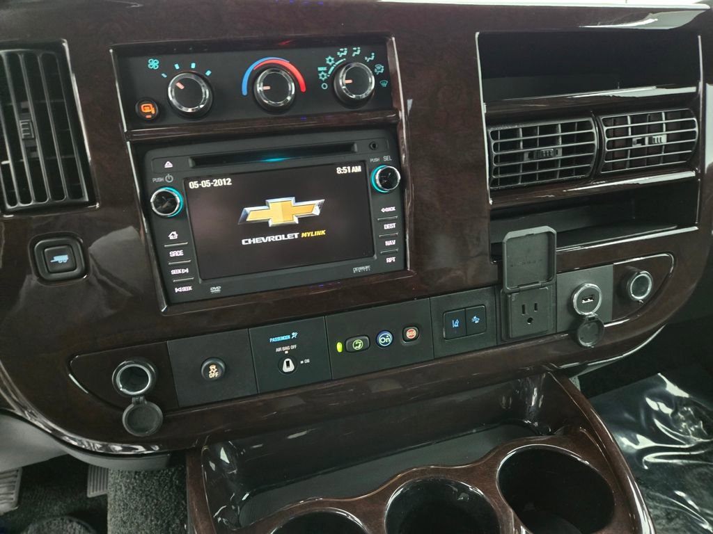 Used 2021 Chevrolet Express 2500 w/ Enhanced Convenience Package image 23