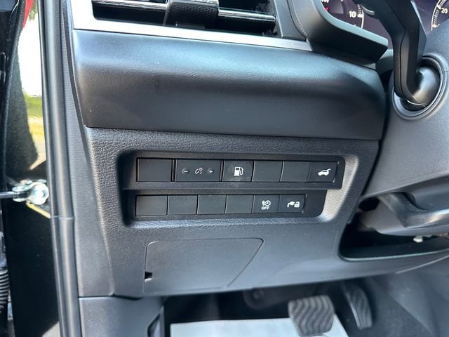 Used 2023 Mitsubishi Outlander SE AWD/4WD image 22