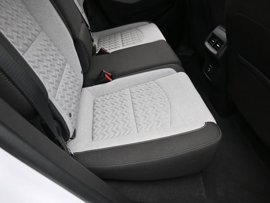 Used 2023 Chevrolet Equinox LS w/ Sport Edition image 34