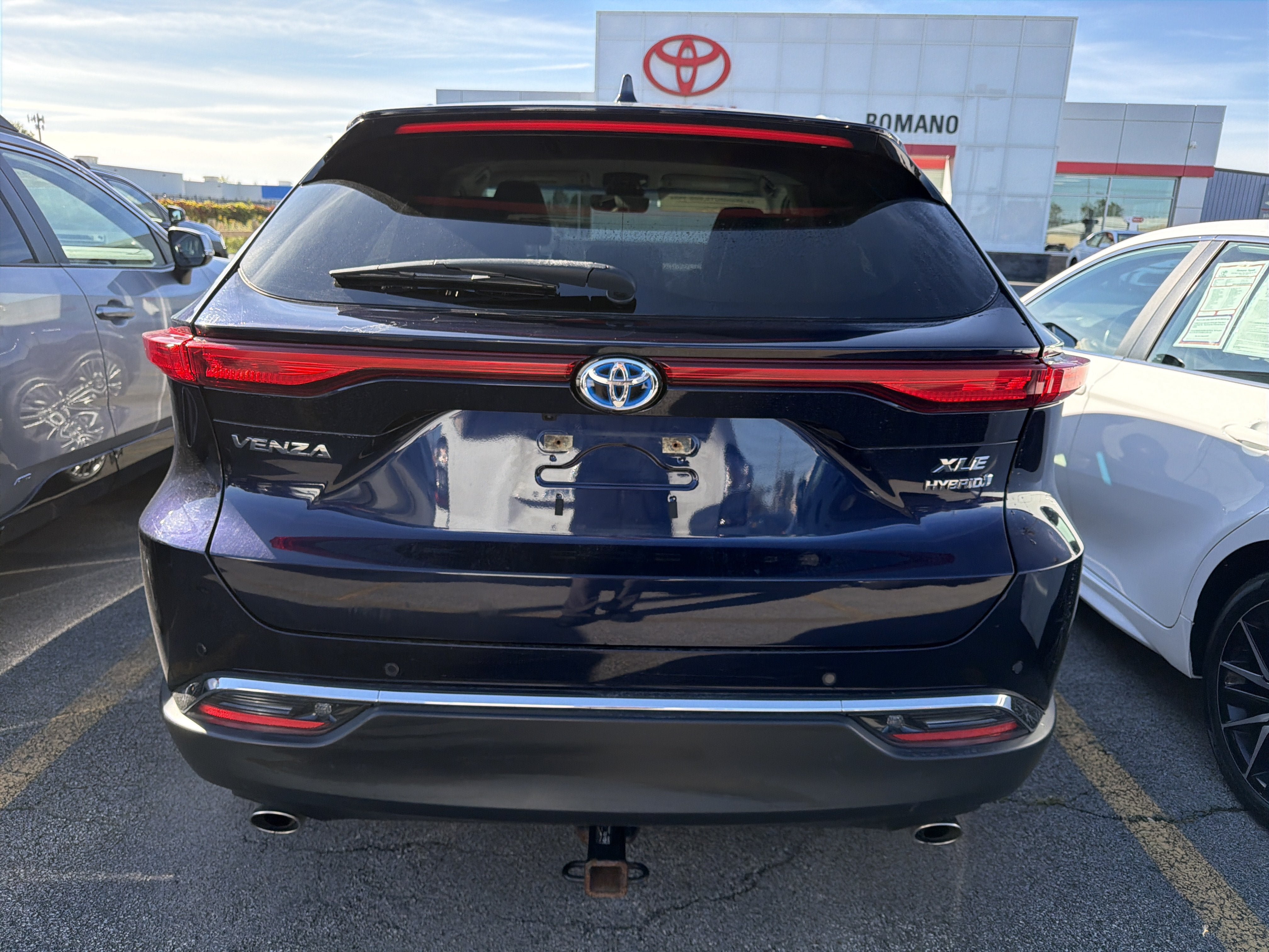 Certified 2021 Toyota Venza XLE w/ Softex Package AWD/4WD image 6