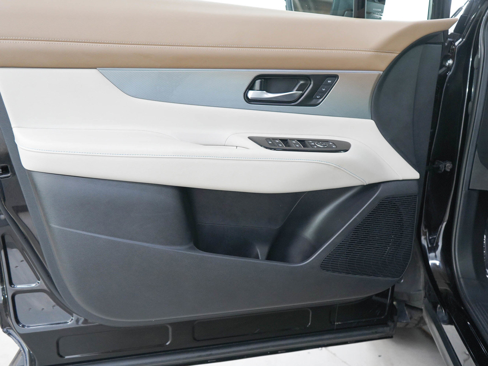 Used 2025 Nissan Murano Platinum AWD/4WD image 19