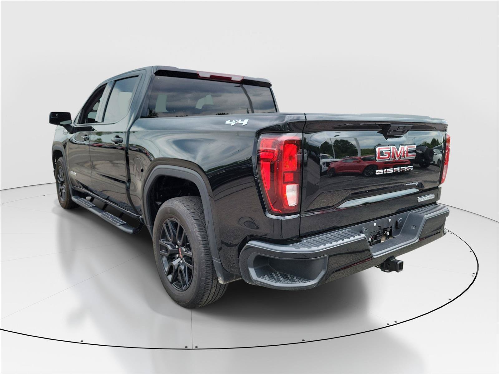 Used 2024 GMC Sierra 1500 Elevation AWD/4WD image 3
