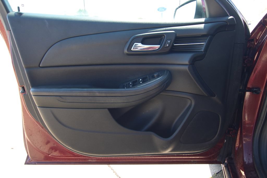 Used 2015 Chevrolet Malibu LT w/ Power Convenience Package FWD image 32