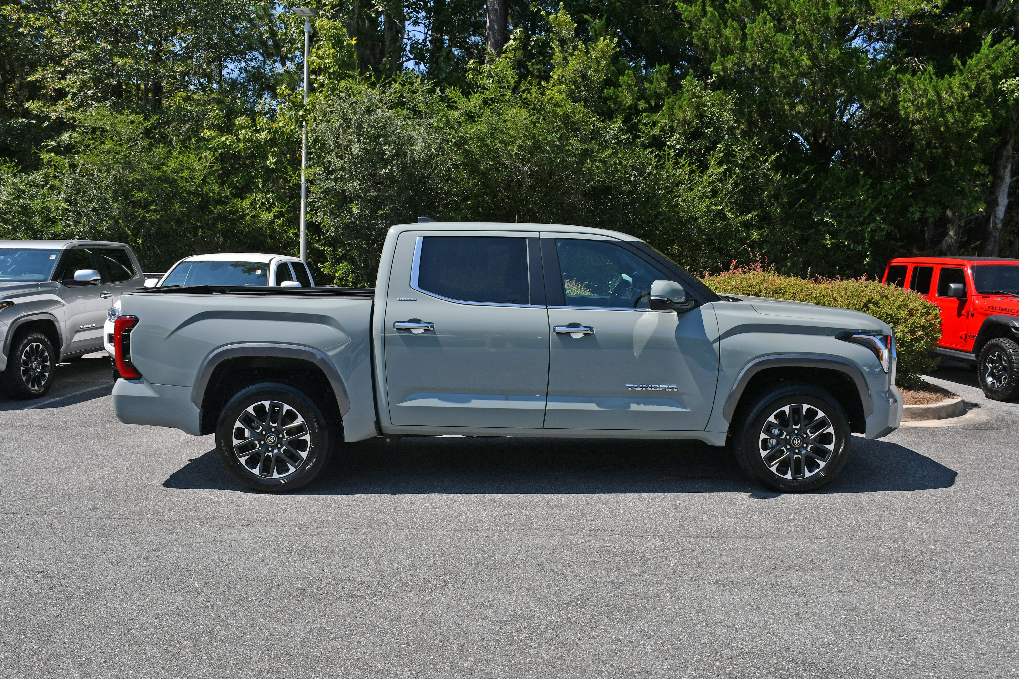 Certified 2026 Toyota Tundra Limited AWD/4WD image 5