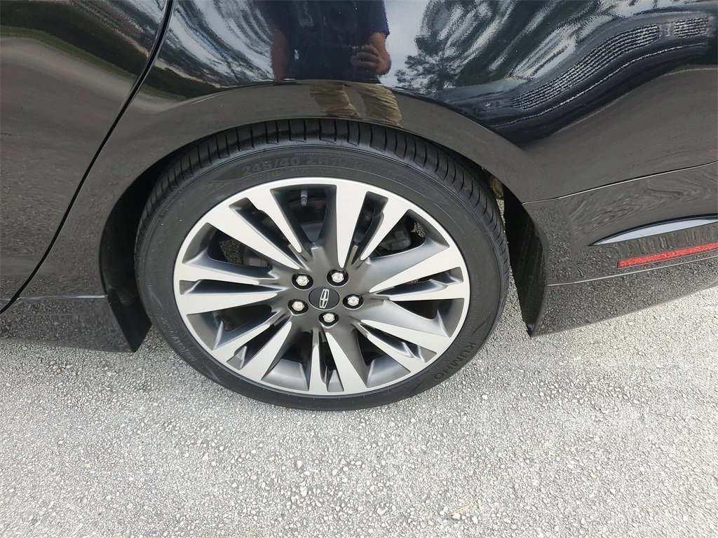 Used 2020 Lincoln MKZ Reserve w/ Elements Package image 9