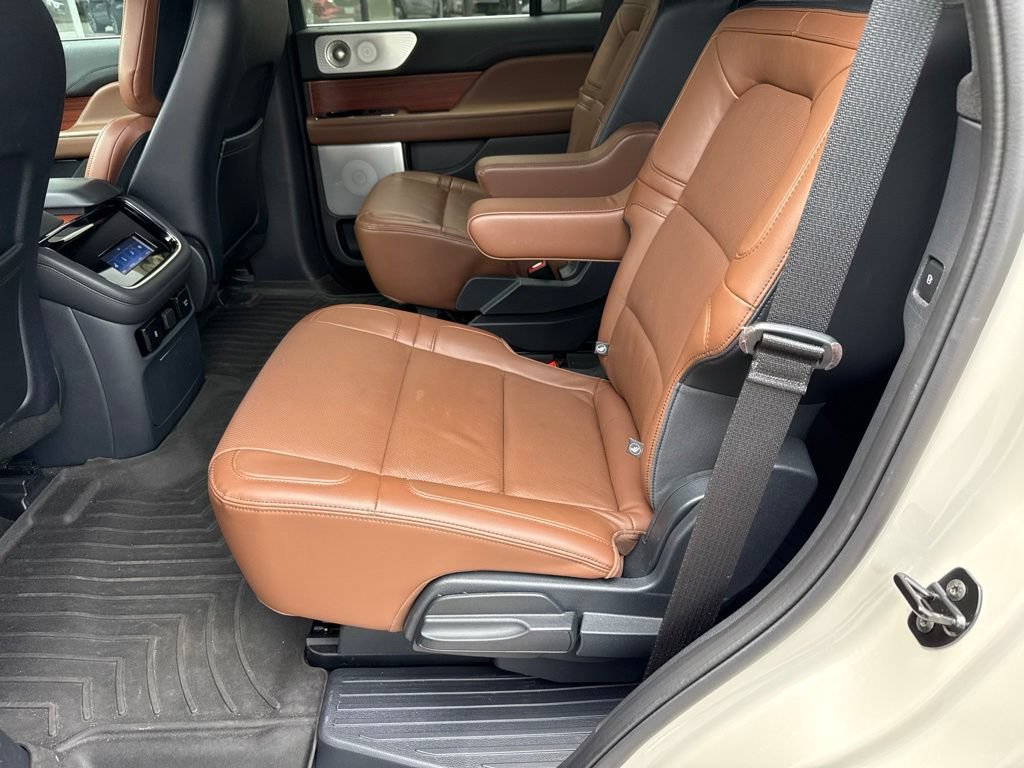 Used 2024 Lincoln Navigator Reserve AWD/4WD image 17