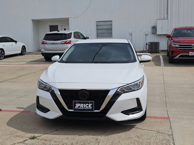 Used 2022 Nissan Sentra SV image 2