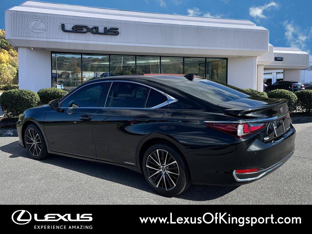 Used 2022 Lexus ES 300h w/ Premium Package FWD image 3