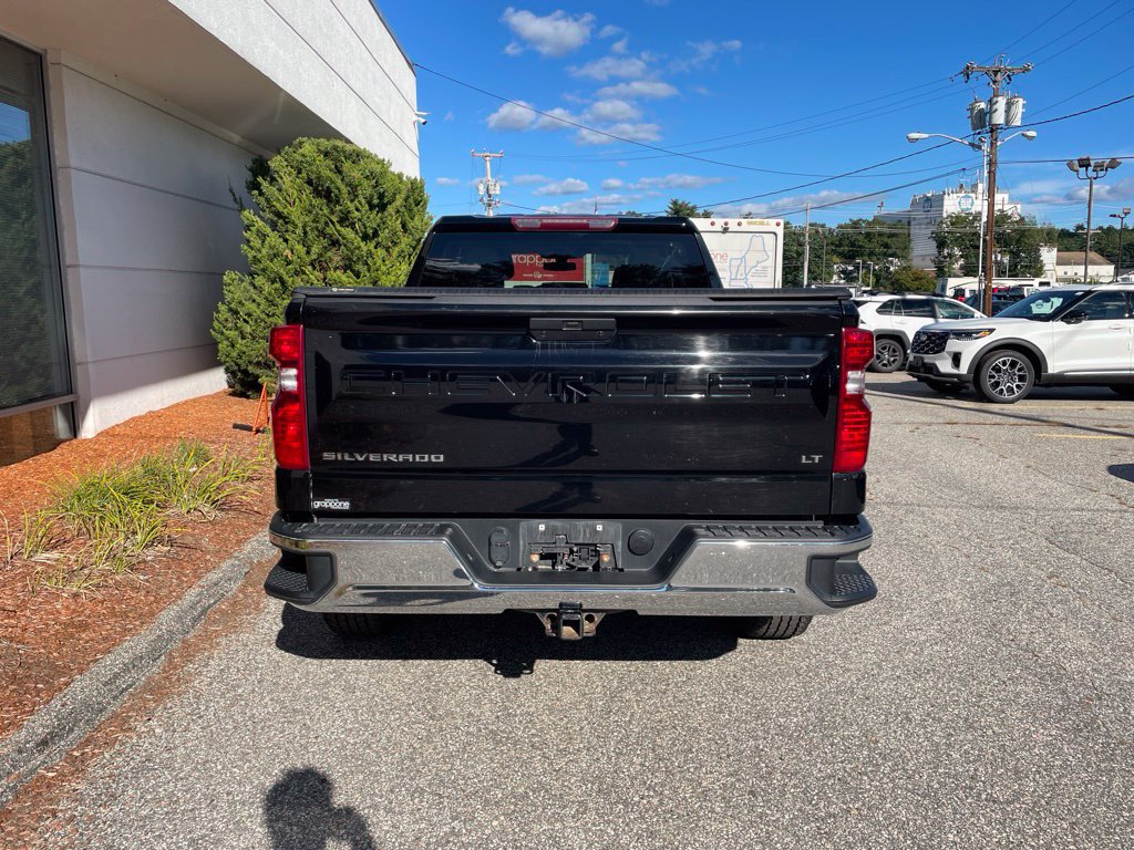 Used 2022 Chevrolet Silverado 1500 LT AWD/4WD image 9