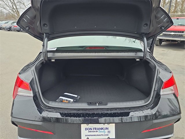 New 2026 Hyundai Elantra SE image 22