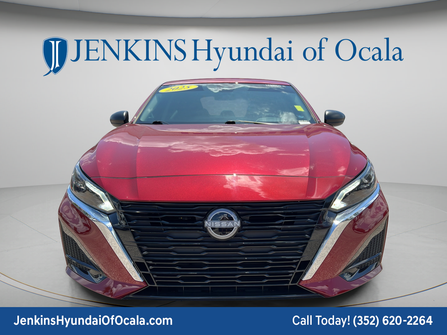Used 2025 Nissan Altima 2.5 SV FWD image 8
