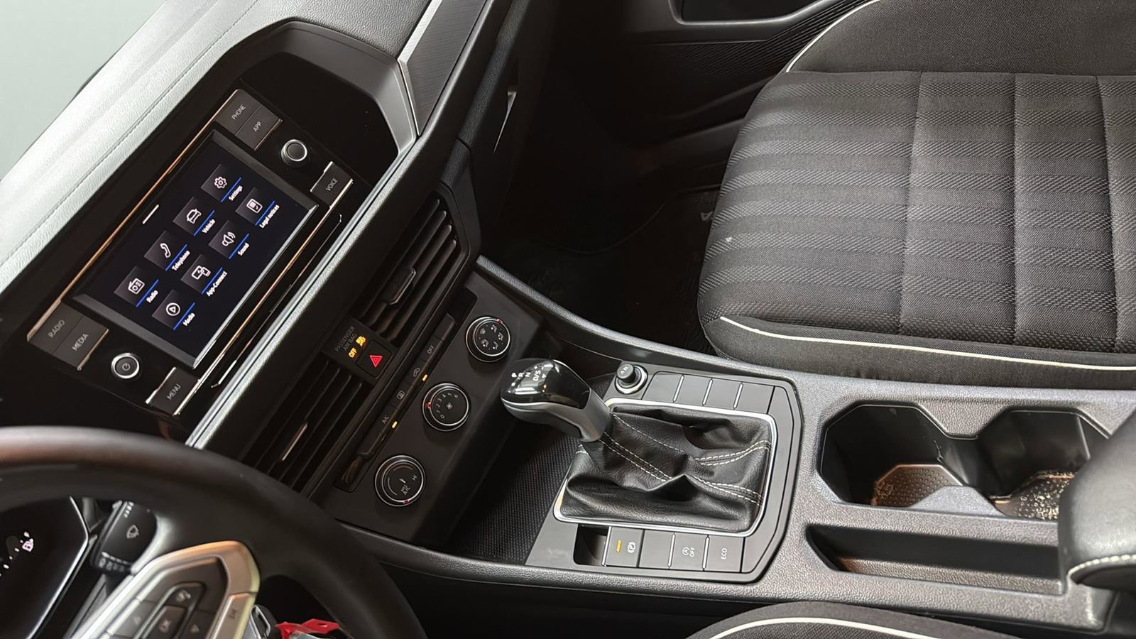 Used 2023 Volkswagen Jetta Sport image 22