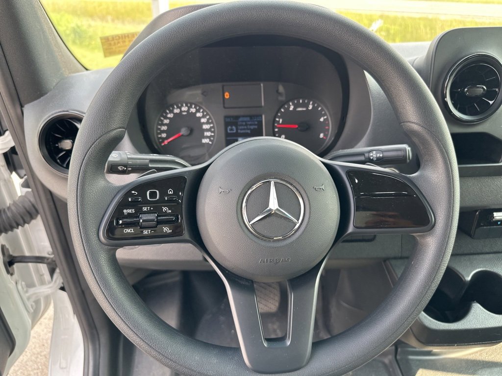 Used 2022 Mercedes-Benz Sprinter 3500 image 45