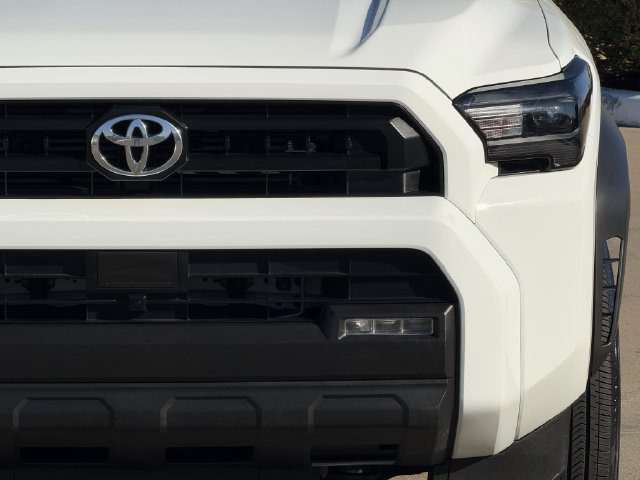 Used 2025 Toyota 4Runner SR5 AWD/4WD image 8