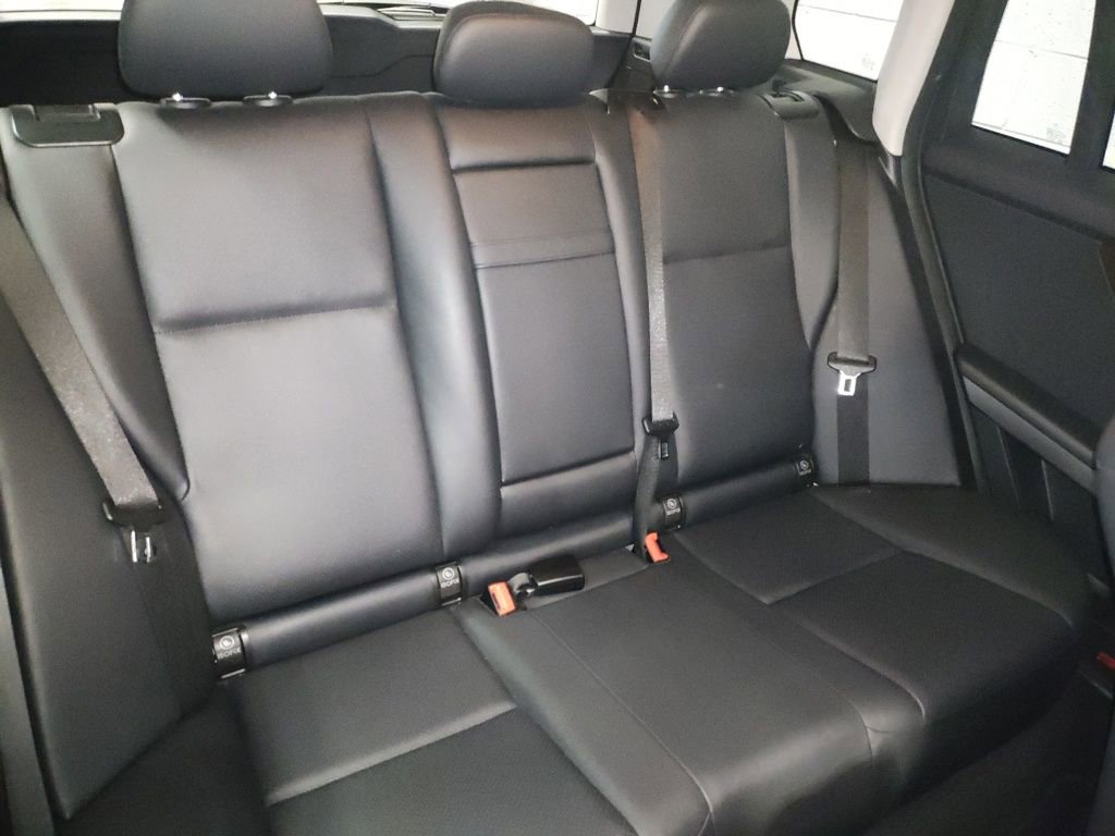 Used 2011 Mercedes-Benz GLK 350 4MATIC image 10