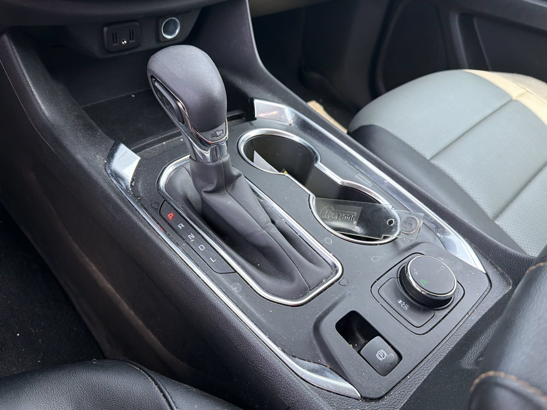 Used 2021 Chevrolet Traverse LS FWD image 10