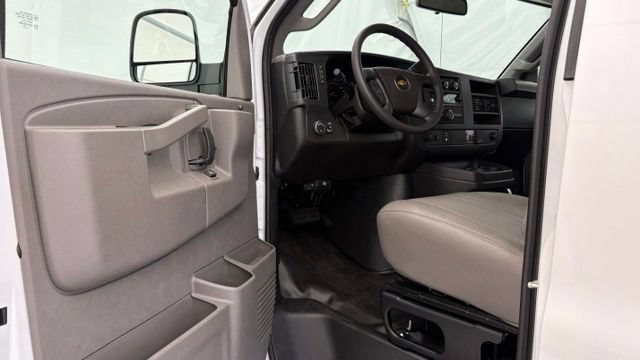 New 2026 Chevrolet Express 2500 w/ Driver Convenience Package RWD image 29