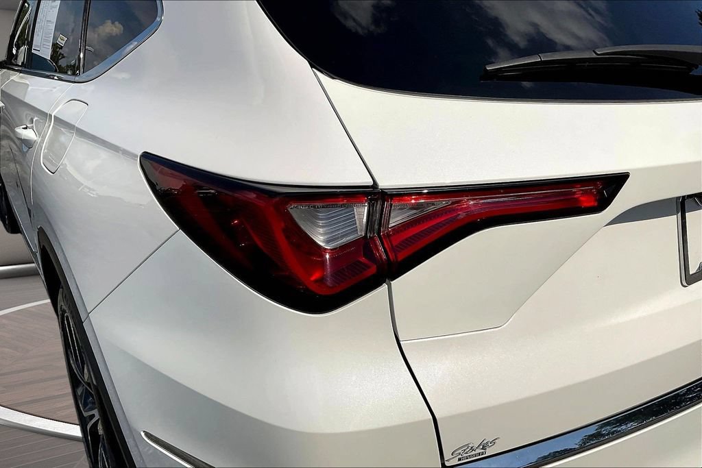Used 2023 Acura MDX w/ Technology Package FWD image 26