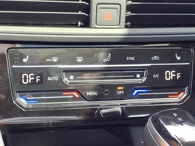 New 2026 Volkswagen Jetta SE FWD image 12