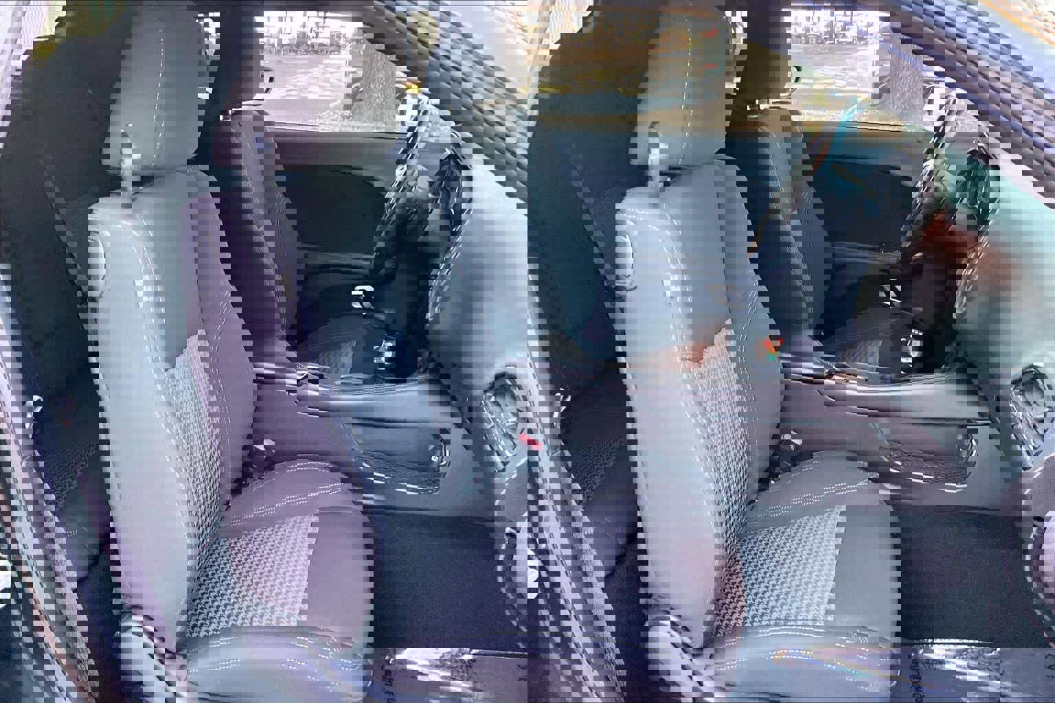 Used 2023 Dodge Challenger SXT image 7