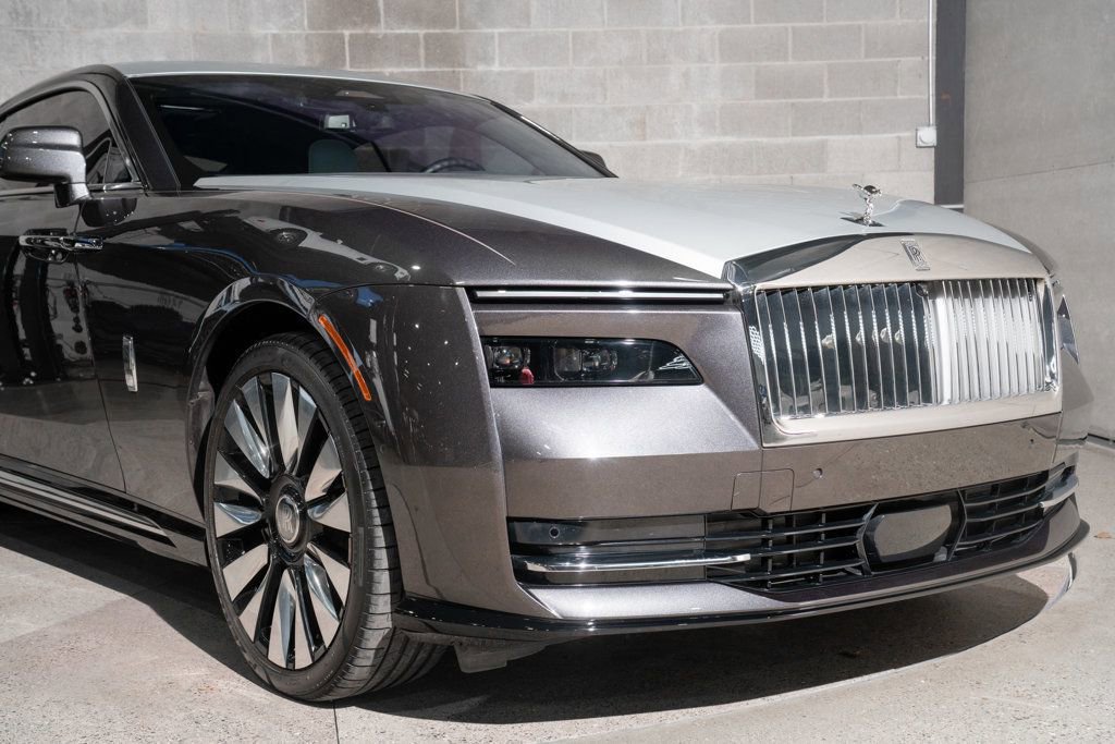 Used 2024 Rolls-Royce Spectre w/ Spectre Launch Package AWD/4WD image 37