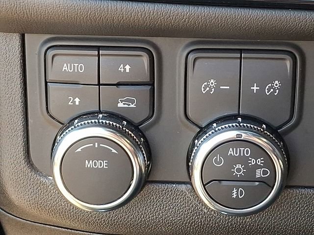 Certified 2025 GMC Yukon XL Denali image 23