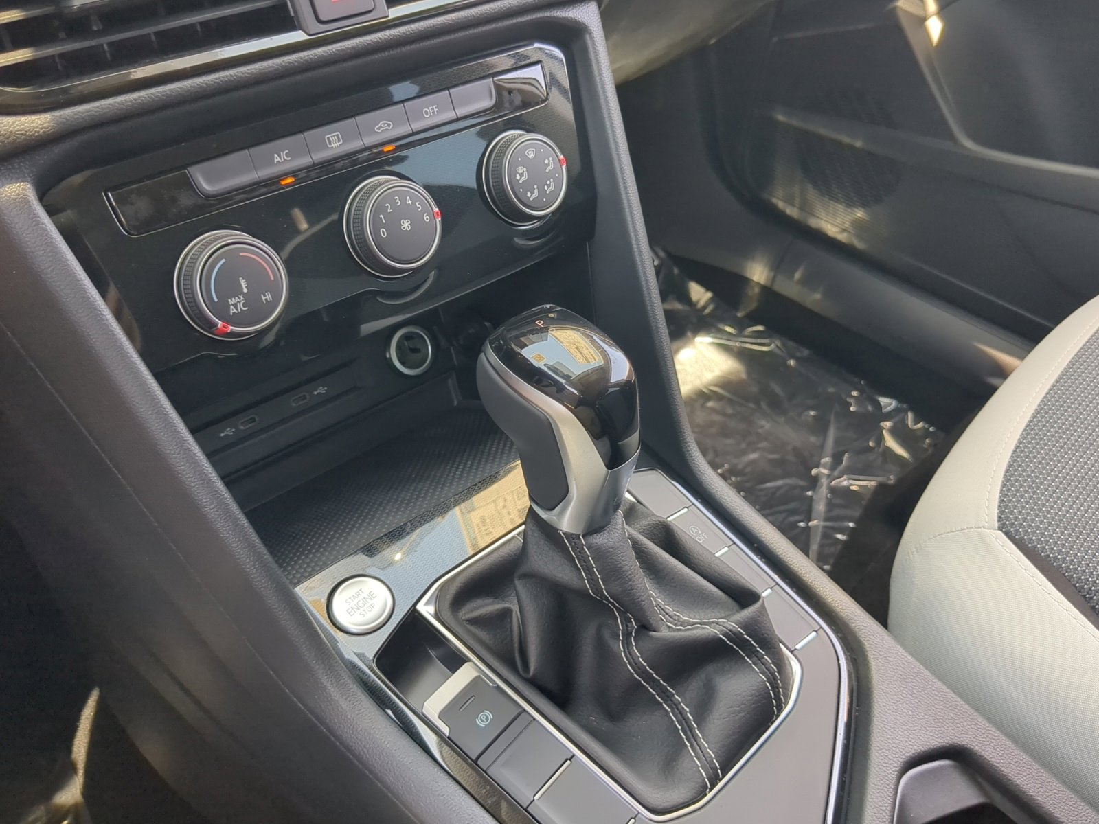 New 2025 Volkswagen Taos S image 30