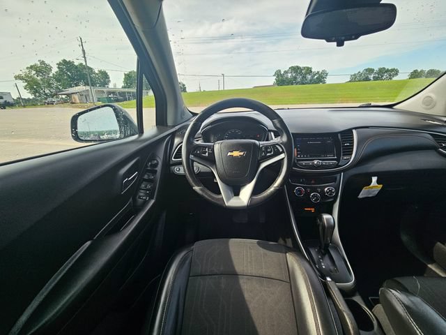 Used 2022 Chevrolet Trax LT w/ Driver Confidence Package AWD/4WD image 13