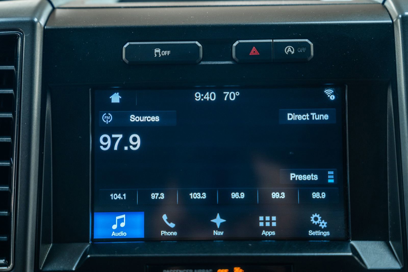 Used 2018 Ford F150 XLT w/ Equipment Group 302A Luxury AWD/4WD image 22