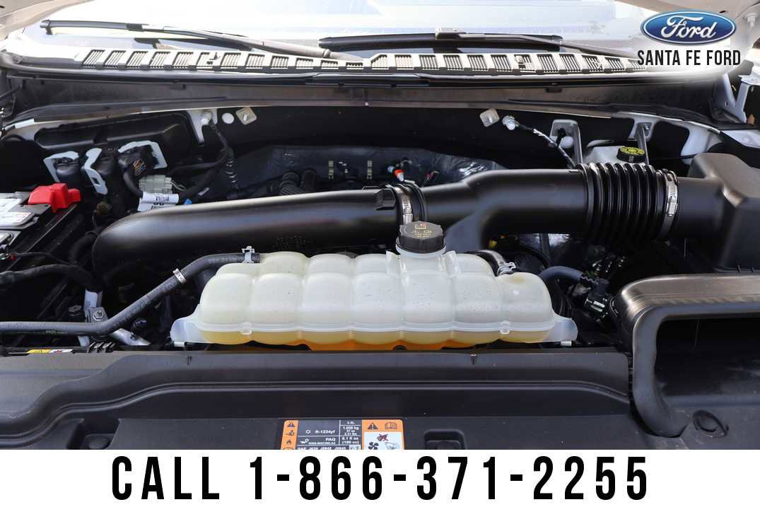 Used 2025 Ford Expedition Active RWD image 30