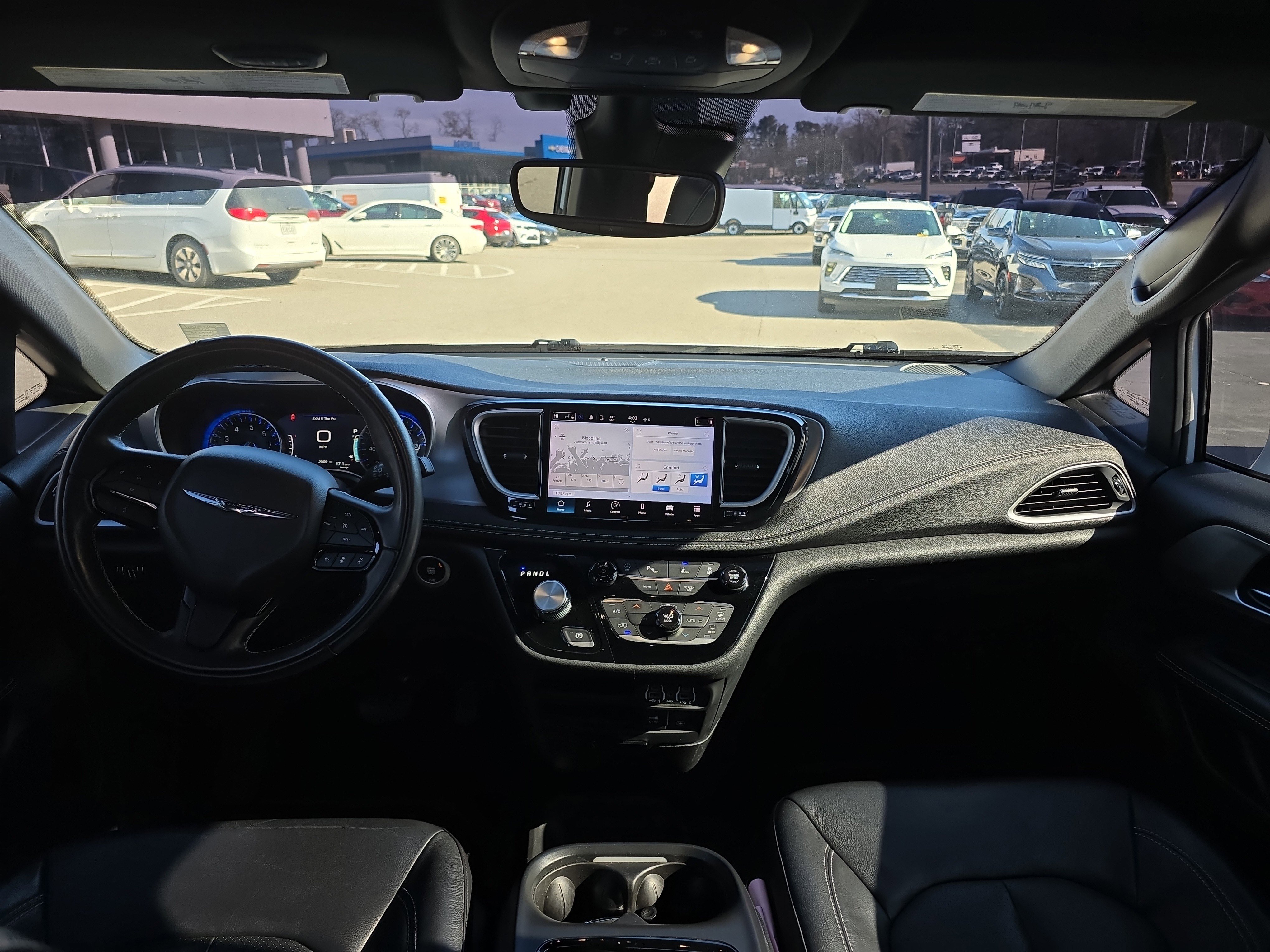 Used 2022 Chrysler Pacifica Touring-L w/ S Appearance Package image 18