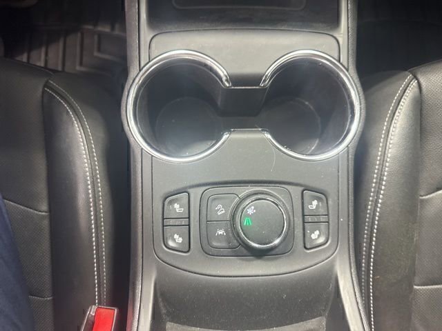 Used 2023 GMC Terrain SLT image 18