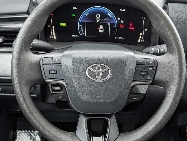 Used 2025 Toyota Camry LE FWD image 12
