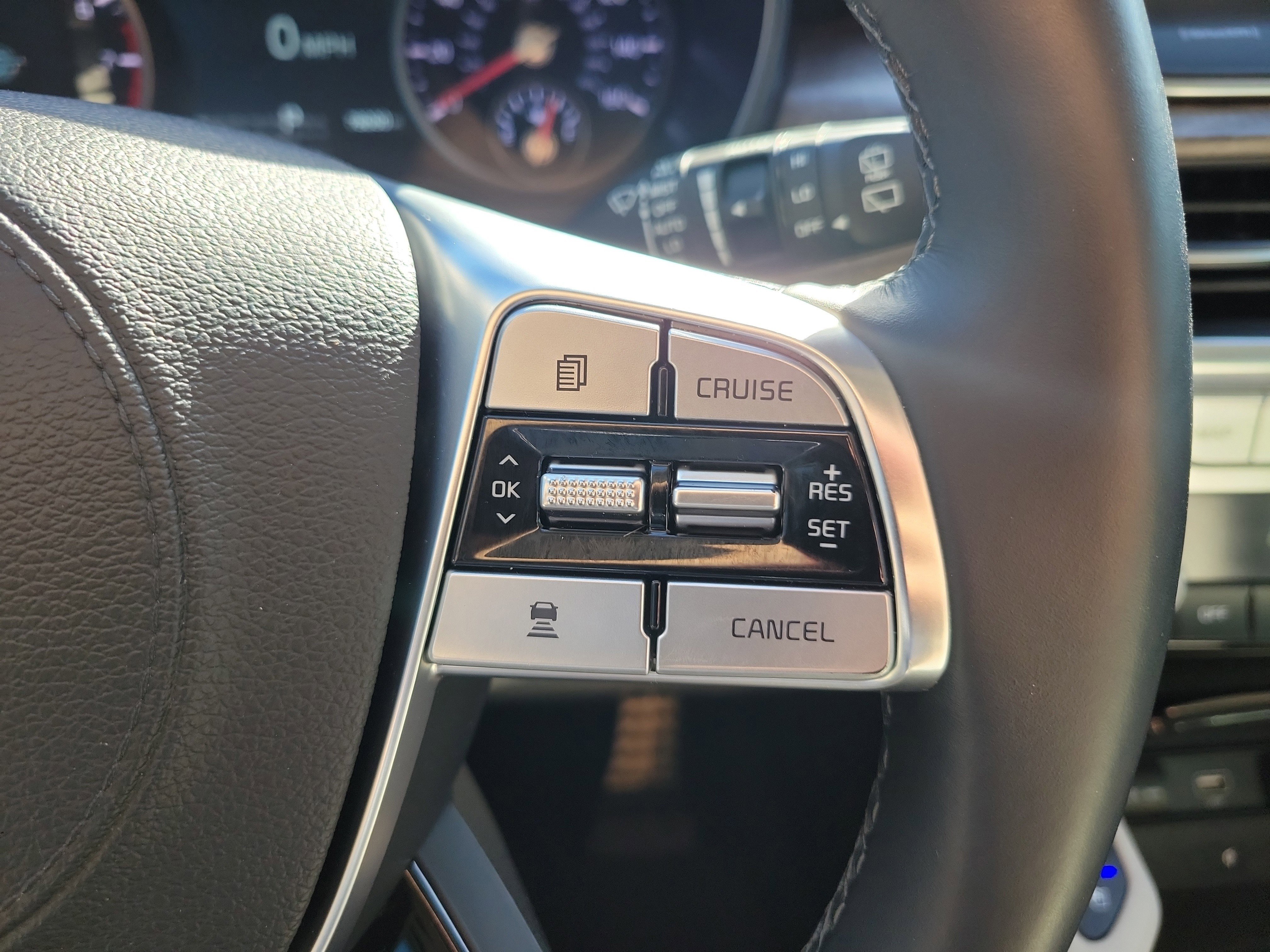 Used 2020 Kia Telluride SX w/ SX Prestige Package image 30