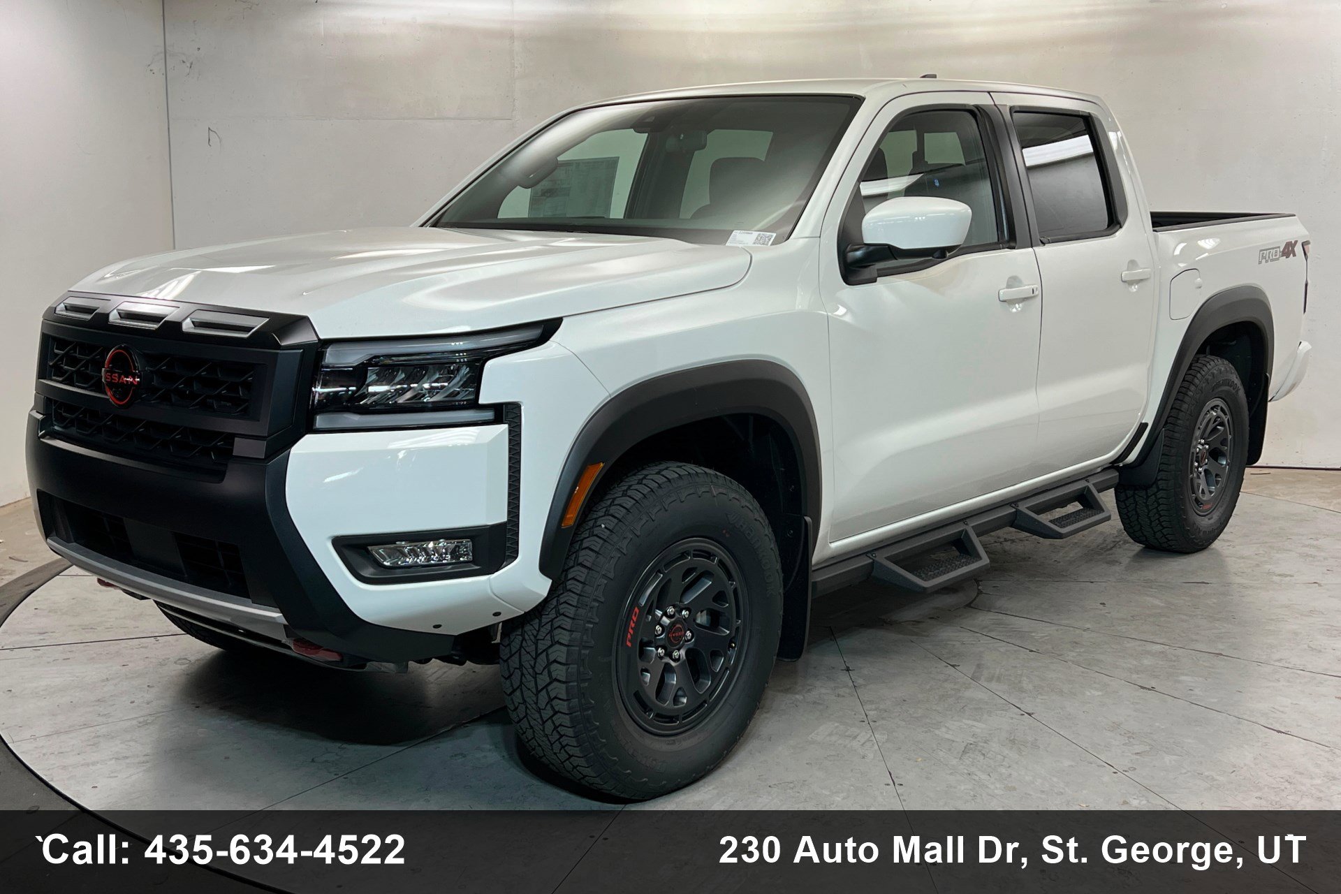 New 2026 Nissan Frontier PRO-4X w/ Pro-4x Convenience Package