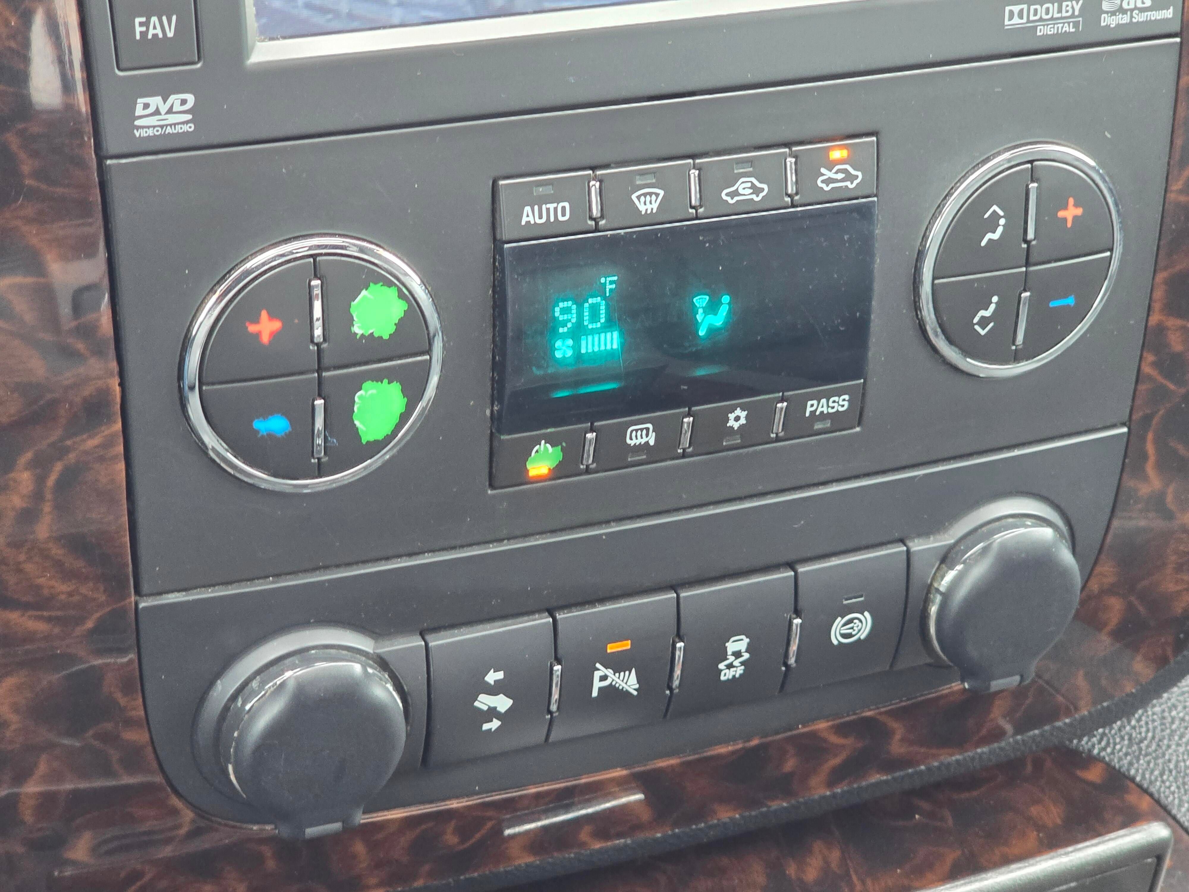 Used 2013 GMC Sierra 3500 Denali image 21