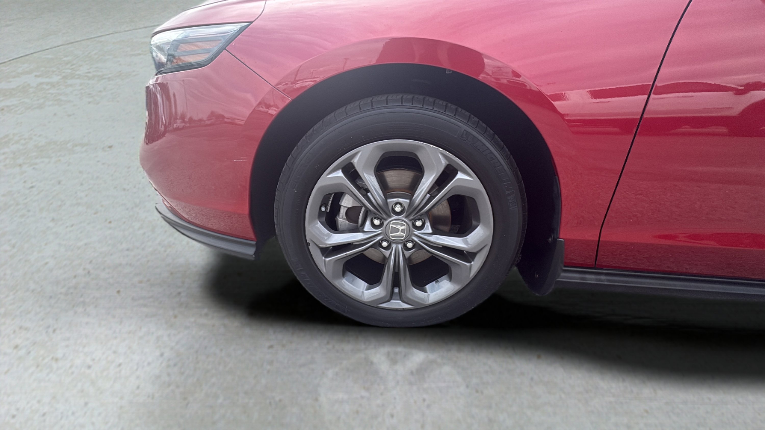 Used 2023 Honda Accord EX image 13