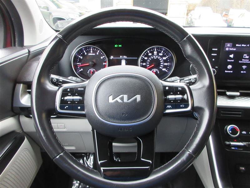 Used 2022 Kia Carnival LX image 13