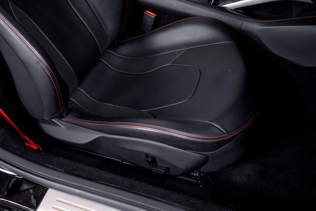 Certified 2020 Ferrari Portofino image 52