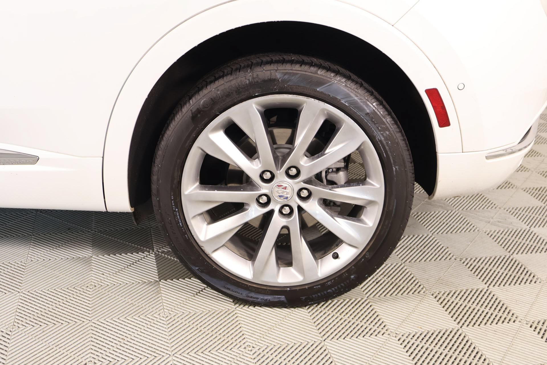 Used 2023 Buick Envision Avenir FWD image 19